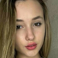 Adalyn Desnuda