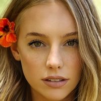 Ali Miller Desnuda