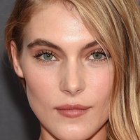Allegra Carpenter Desnuda