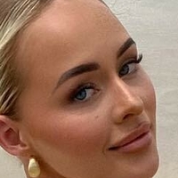 Allie Auton Desnuda