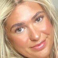 Alyssa Schoener Desnuda