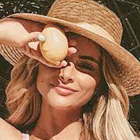 Amanda Stanton Desnuda
