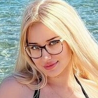 Anastasia Ticus Desnuda