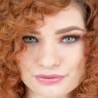 Annabel Red Desnuda