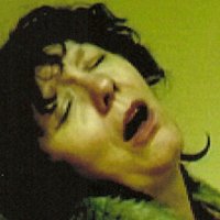 Anne-Marie Loop Desnuda