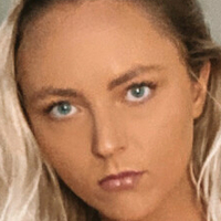 Annie Kate Desnuda