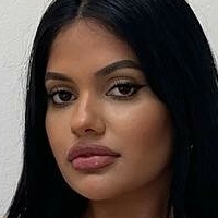 Ari Kumar Desnuda