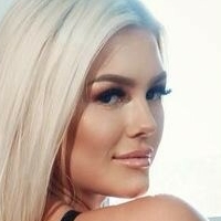 Ashlynn Sky Desnuda