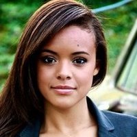 Aubrey Cleland Desnuda