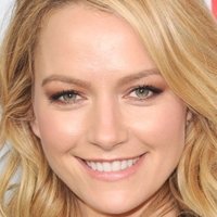 Becki Newton Desnuda