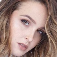 Camilla Luddington Desnuda