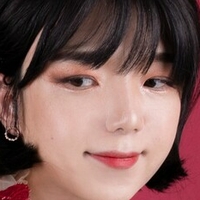 CD Jieun Desnuda