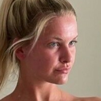 Chloe Burns Desnuda