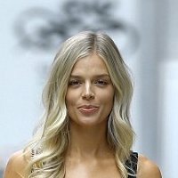 Danielle Knudson Desnuda