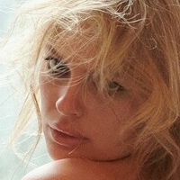 Danielle Sellers Desnuda