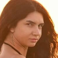 Elis Sakallı Desnuda