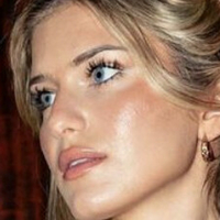 Elizabeth Mousseau Desnuda