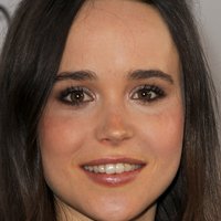 Ellen Page Desnuda