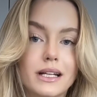 Emma Svenningson Desnuda