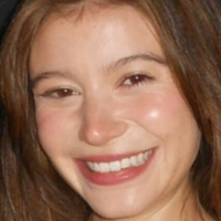 Genevieve Hannelius Desnuda