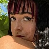 Gigi Morada Desnuda