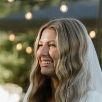 Hailey Johnson Desnuda