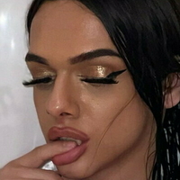 Hamza Alexa Desnuda
