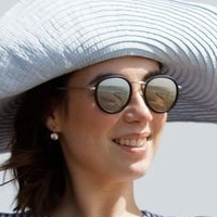 Holly Hughes Desnuda