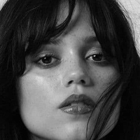 Jenna Ortega Desnuda