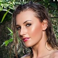 Jennifer Ve Desnuda