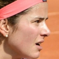 Julia Görges Desnuda