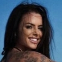 Julie_Sixx Desnuda