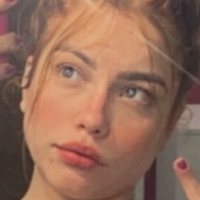 Karoline Felix Desnuda