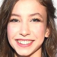 Katelyn Nacon Desnuda