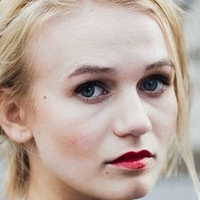 Leonie Wesselow Desnuda