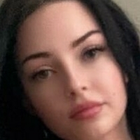 Lily B Desnuda