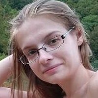 Lily Slutty Desnuda