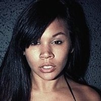 L Shima Desnuda