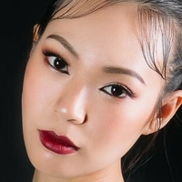 Lucia Liu Desnuda