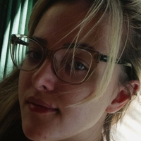 Luiza Steinmettz Desnuda