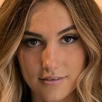 Lyric Aleah Desnuda