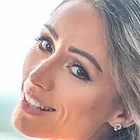 Mariana Aroldi Desnuda