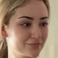 Maxine Reuker Desnuda