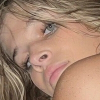Megcrit Desnuda