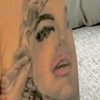 Melina-69 Desnuda