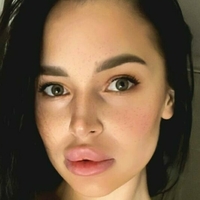 Mila Moore Desnuda