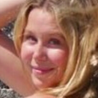 Miranda McKeon Desnuda