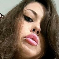 Mona Mia Desnuda