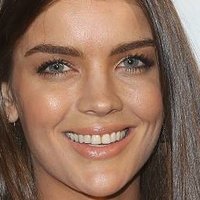 Natasha Barnard Desnuda