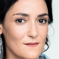 Neshe Demir Desnuda